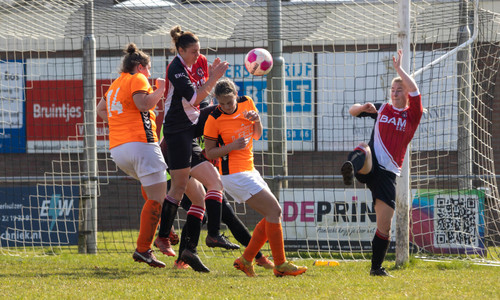 EKC 2 overtuigend langs De Fivel                   